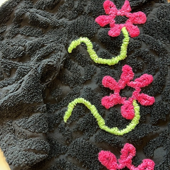Scrap Works - vintage L, black terry cloth jacket, pink flowers - Picture 5 of 9